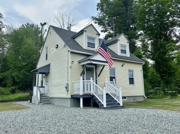 240 Russellville Rd, Westfield, Massachusetts, 3 Bedrooms Bedrooms, 5 Rooms Rooms,1 BathroomBathrooms,Residential Lease,For Rent,Russellville Rd,73447396 240 Russellville Rd, Westfield, Massachusetts, 3 Bedrooms Bedrooms, 5 Rooms Rooms,1 BathroomBathrooms,Residential Lease,For Rent,Russellville Rd,73447396