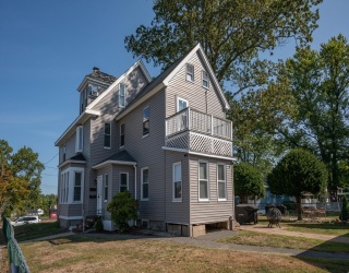 36 S Spring St, Haverhill, Massachusetts, 4 Bedrooms Bedrooms, 10 Rooms Rooms,2 BathroomsBathrooms,Residential Income,For Sale,S Spring St,73430029