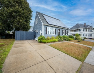 3 Canterberry St, New Bedford, Massachusetts, 3 Bedrooms Bedrooms, 6 Rooms Rooms,2 BathroomsBathrooms,Residential,For Sale,Canterberry St,73420859