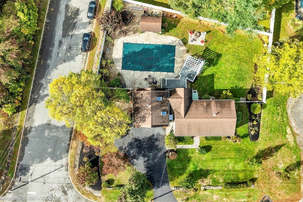 122 North Elm Street, West Bridgewater, Massachusetts, 3 Bedrooms Bedrooms, 8 Rooms Rooms,3 BathroomsBathrooms,Residential,For Sale,North Elm Street,73446784