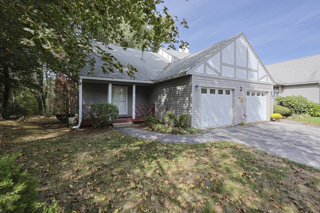 2 Victoria Dr, Auburn, Massachusetts, 2 Bedrooms Bedrooms, 6 Rooms Rooms,2.5 BathroomsBathrooms,Residential,For Sale,Victoria Dr,73447564