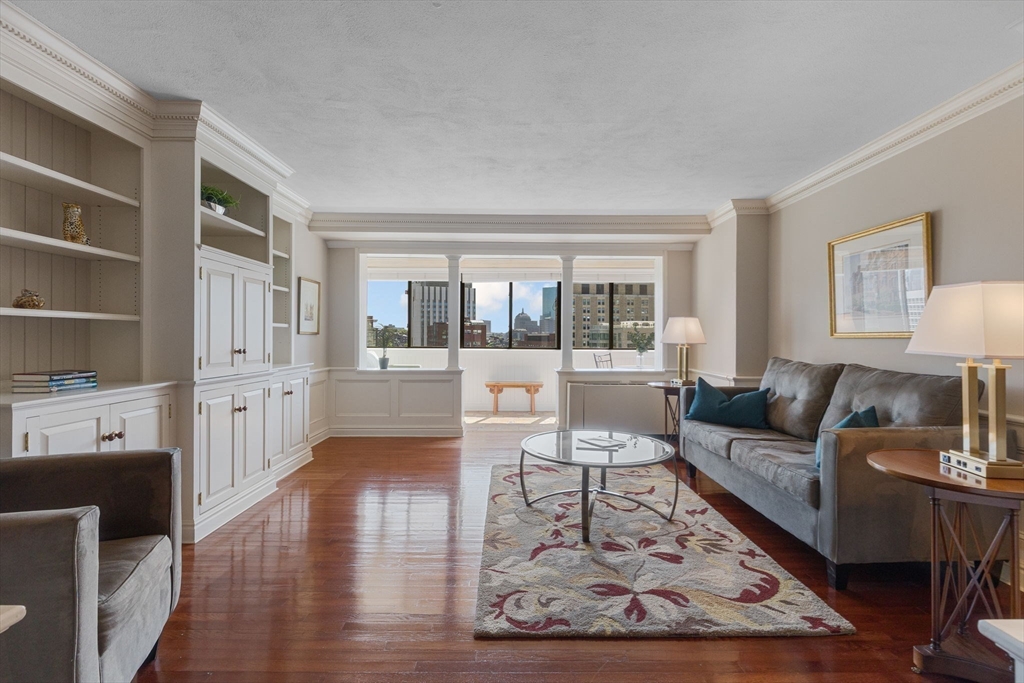 6 Whittier Pl, Boston, Massachusetts, 3 Bedrooms Bedrooms, 6 Rooms Rooms,3 BathroomsBathrooms,Residential,For Sale,Whittier Pl,73447629