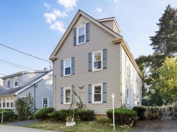 7 Goodell Street, Lynn, Massachusetts, 3 Bedrooms Bedrooms, 10 Rooms Rooms,2.5 BathroomsBathrooms,Residential Income,For Sale,Goodell Street,73427220