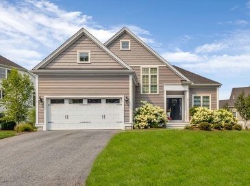 54 Rockwood Ln, Upton, Massachusetts, 2 Bedrooms Bedrooms, 8 Rooms Rooms,2.5 BathroomsBathrooms,Residential,For Sale,Rockwood Ln,73412175