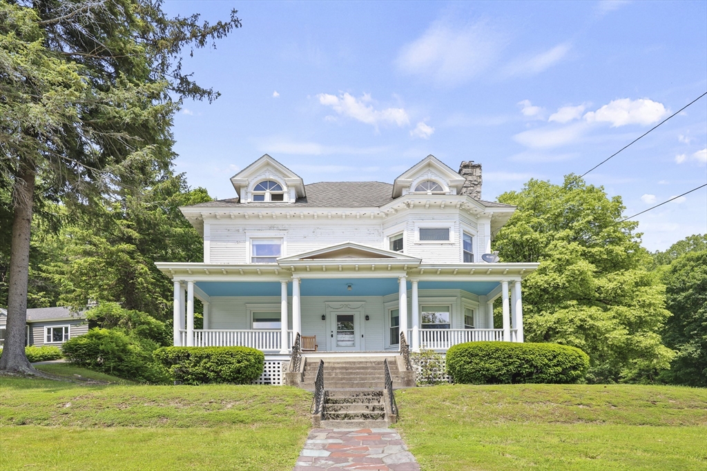 855 Massachusetts Ave, North Adams, Massachusetts, 4 Bedrooms Bedrooms, 8 Rooms Rooms,2 BathroomsBathrooms,Residential,For Sale,Massachusetts Ave,73387762