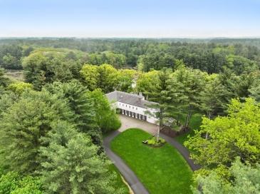 75 Buttricks Hill Drive, Concord, Massachusetts, 5 Bedrooms Bedrooms, 11 Rooms Rooms,6 BathroomsBathrooms,Residential,For Sale,Buttricks Hill Drive,73346056
