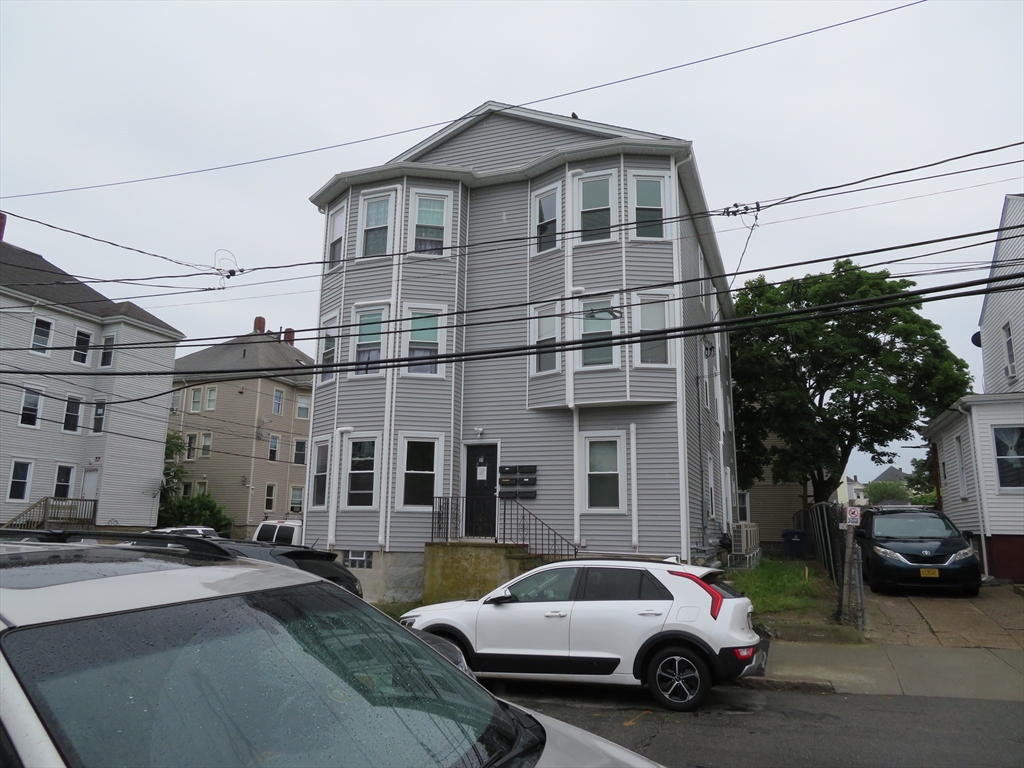 88 Ruth Street, New Bedford, Massachusetts, 1 Bedroom Bedrooms, 5 Rooms Rooms,1 BathroomBathrooms,Residential Lease,For Rent,Ruth Street,73447757
