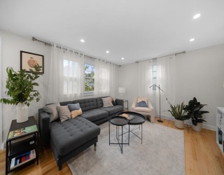 43 Green St, Medfield, Massachusetts, 3 Bedrooms Bedrooms, 7 Rooms Rooms,1.5 BathroomsBathrooms,Residential,For Sale,Green St,73435993