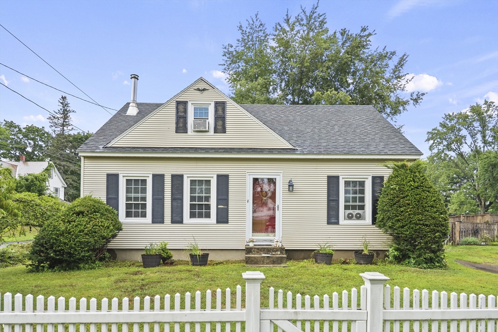 3 Tampa Ct, Pittsfield, Massachusetts, 3 Bedrooms Bedrooms, 6 Rooms Rooms,1 BathroomBathrooms,Residential,For Sale,Tampa Ct,73418466