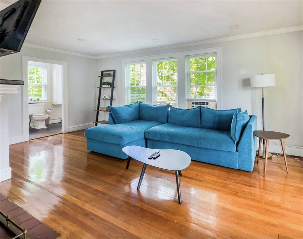 65-67 Saint James Cir, Newton, Massachusetts, 6 Bedrooms Bedrooms, 14 Rooms Rooms,3 BathroomsBathrooms,Residential Lease,For Rent,Saint James Cir,73447670