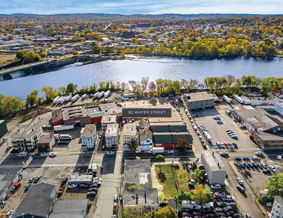 82 Water St, Lawrence, Massachusetts, 7 Bedrooms Bedrooms, 11 Rooms Rooms,2 BathroomsBathrooms,Residential Income,For Sale,Water St,73447672