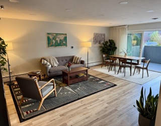 1206 Greendale Ave, Needham, Massachusetts, 2 Bedrooms Bedrooms, 5 Rooms Rooms,2 BathroomsBathrooms,Residential,For Sale,Greendale Ave,73447666