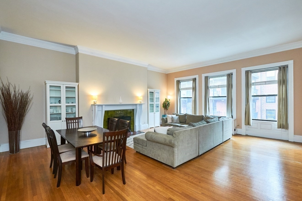 183 Marlborough Street, Boston, Massachusetts, 1 Bedroom Bedrooms, 4 Rooms Rooms,1 BathroomBathrooms,Residential Lease,For Rent,Marlborough Street,73447711