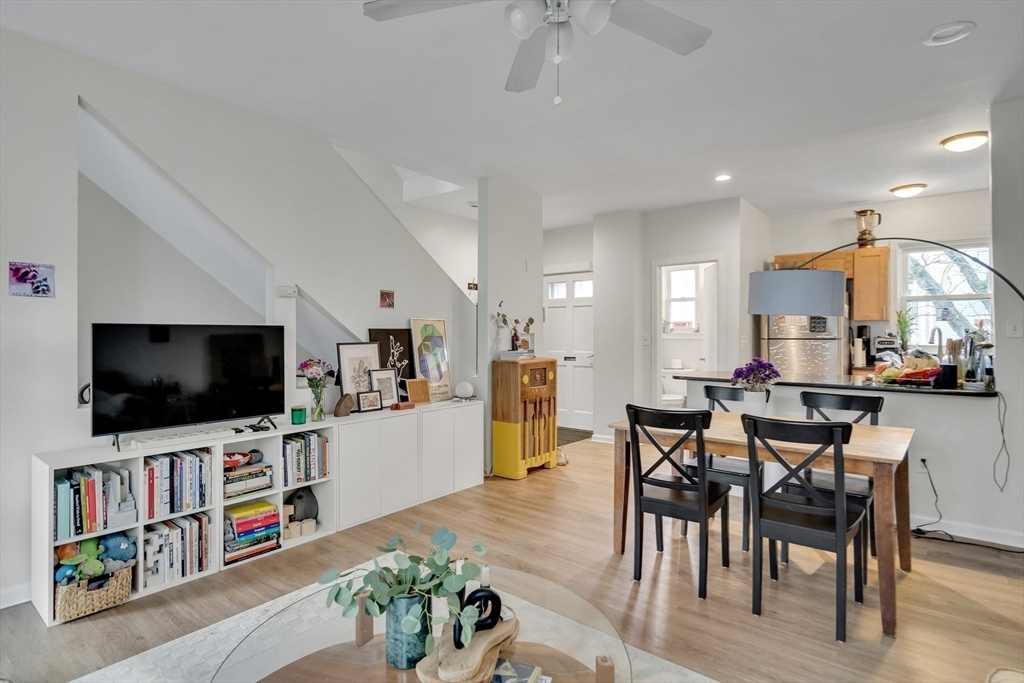 2 Hingham St, Cambridge, Massachusetts, 20 Bedrooms Bedrooms, 36 Rooms Rooms,14 BathroomsBathrooms,Residential Income,For Sale,Hingham St,73447867