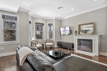 355 K St, Boston, Massachusetts, 2 Bedrooms Bedrooms, 5 Rooms Rooms,2.5 BathroomsBathrooms,Residential Lease,For Rent,K St,73447877
