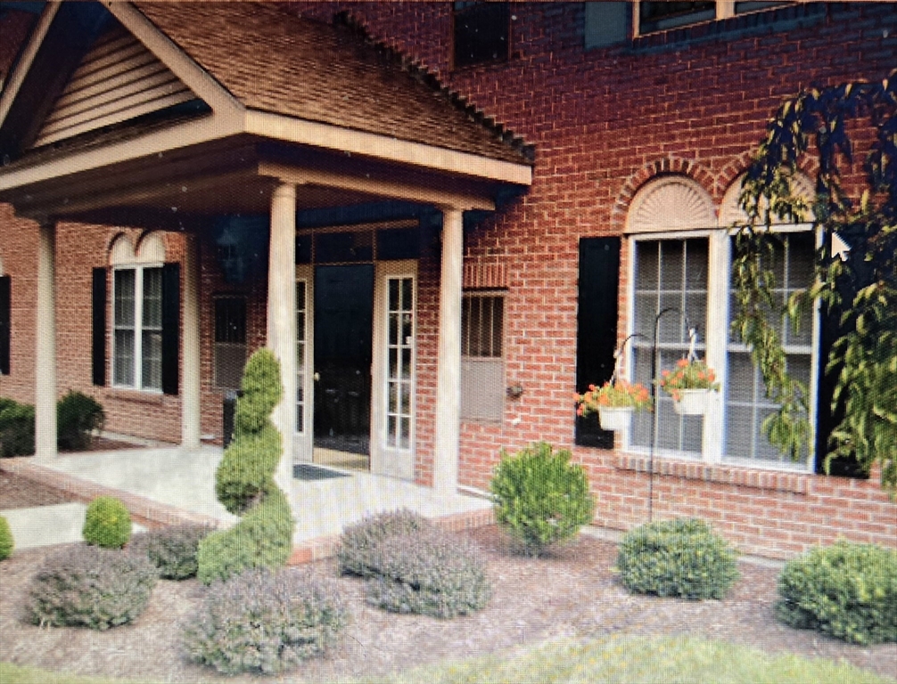 968 Geraldine St, New Bedford, Massachusetts, 2 Bedrooms Bedrooms, 4 Rooms Rooms,1.5 BathroomsBathrooms,Residential,For Sale,Geraldine St,73447897