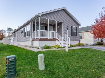 37 Bluejay Street, Tiverton, Rhode Island, 2 Bedrooms Bedrooms, 5 Rooms Rooms,2 BathroomsBathrooms,Residential,For Sale,Bluejay Street,73448016