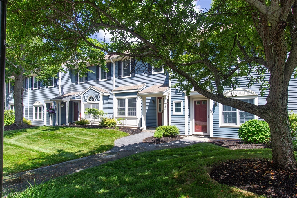 19 Garden Street, Danvers, Massachusetts, 2 Bedrooms Bedrooms, 4 Rooms Rooms,2.5 BathroomsBathrooms,Residential,For Sale,Garden Street,73428984