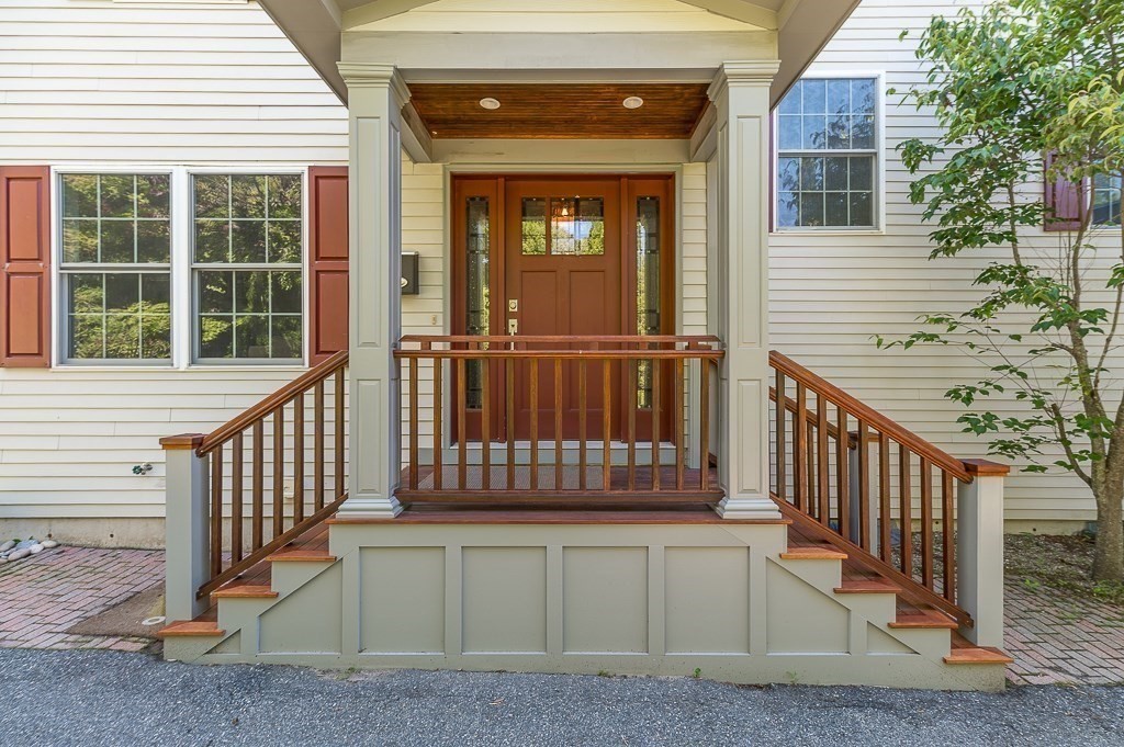 56 Summer Street, Manchester, Massachusetts, 3 Bedrooms Bedrooms, 6 Rooms Rooms,2.5 BathroomsBathrooms,Residential,For Sale,Summer Street,73410971