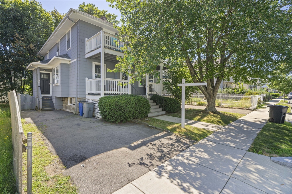 123 Waterston Ave, Quincy, Massachusetts, 5 Bedrooms Bedrooms, 11 Rooms Rooms,2 BathroomsBathrooms,Residential Income,For Sale,Waterston Ave,73424818