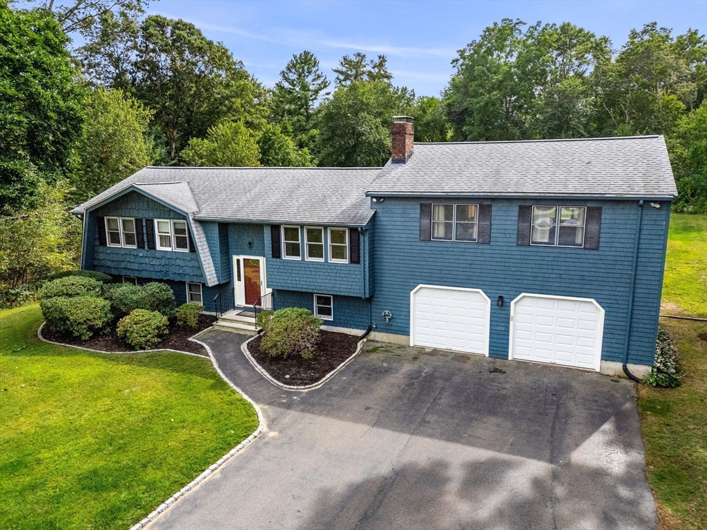 41 Dean St, Easton, Massachusetts, 3 Bedrooms Bedrooms, 9 Rooms Rooms,2 BathroomsBathrooms,Residential,For Sale,Dean St,73428607