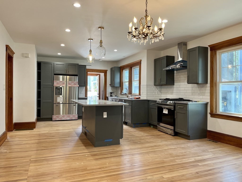 37 Springfield St, Belmont, Massachusetts, 2 Bedrooms Bedrooms, 5 Rooms Rooms,1 BathroomBathrooms,Residential Lease,For Rent,Springfield St,73398119