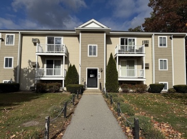 451 School St, Marshfield, Massachusetts, 2 Bedrooms Bedrooms, 5 Rooms Rooms,1 BathroomBathrooms,Residential Lease,For Rent,School St,73448302