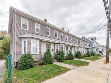 266-274 River Street, Waltham, Massachusetts, 15 Bedrooms Bedrooms, 45 Rooms Rooms,10 BathroomsBathrooms,Residential Income,For Sale,River Street,73448309