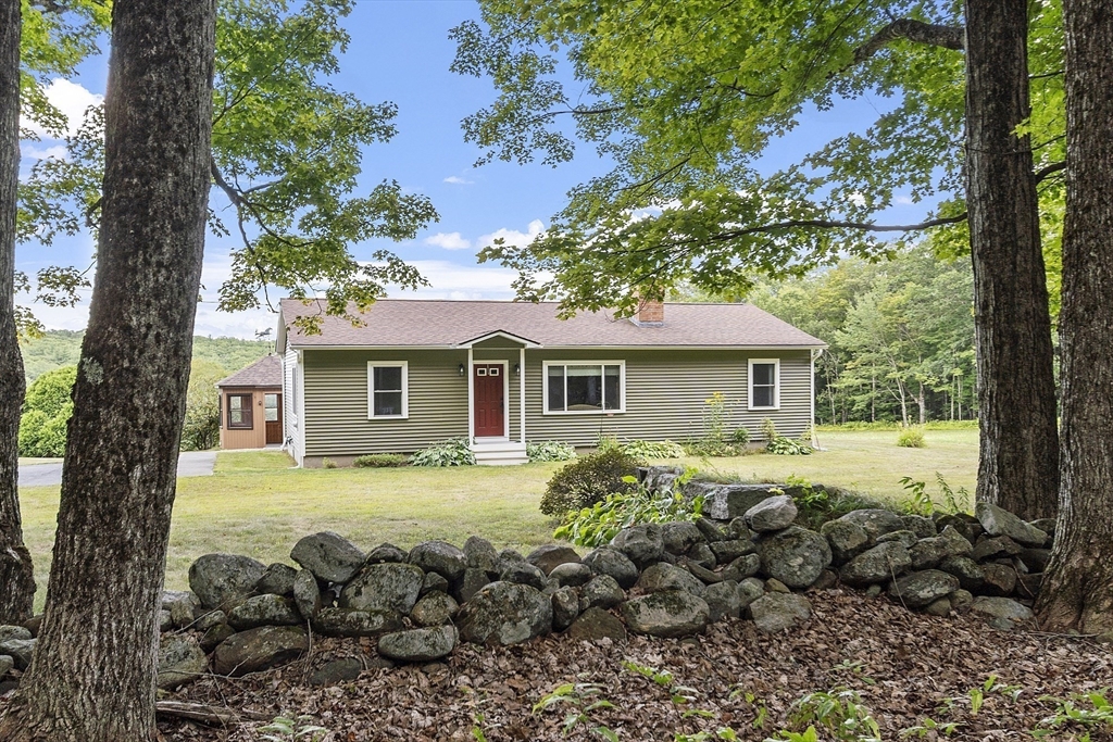 148 West St, New Salem, Massachusetts, 3 Bedrooms Bedrooms, 6 Rooms Rooms,2 BathroomsBathrooms,Residential,For Sale,West St,73423982