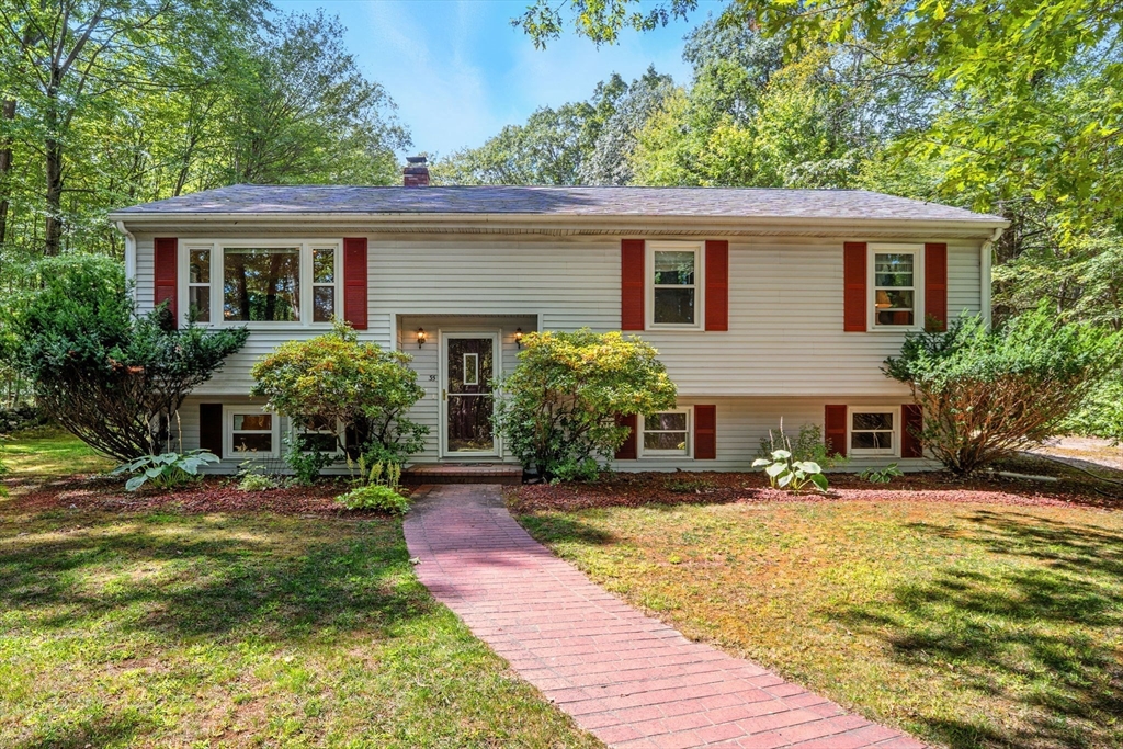 35 Perry St, Douglas, Massachusetts, 3 Bedrooms Bedrooms, 5 Rooms Rooms,2 BathroomsBathrooms,Residential,For Sale,Perry St,73427745