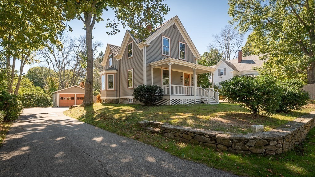 122 Bridge Street, Manchester, Massachusetts, 3 Bedrooms Bedrooms, 7 Rooms Rooms,2 BathroomsBathrooms,Residential,For Sale,Bridge Street,73434234