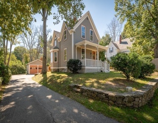 122 Bridge Street, Manchester, Massachusetts, 3 Bedrooms Bedrooms, 7 Rooms Rooms,2 BathroomsBathrooms,Residential,For Sale,Bridge Street,73434234