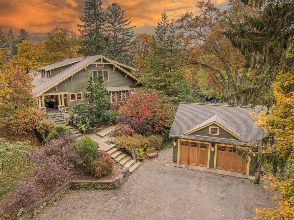 9 Harkness Rd, Pelham, Massachusetts, 4 Bedrooms Bedrooms, 10 Rooms Rooms,3.5 BathroomsBathrooms,Residential,For Sale,Harkness Rd,73448459