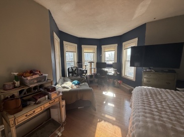 107 Bloomfield Street, Boston, Massachusetts, 4 Bedrooms Bedrooms, 7 Rooms Rooms,1 BathroomBathrooms,Residential Lease,For Rent,Bloomfield Street,73448521