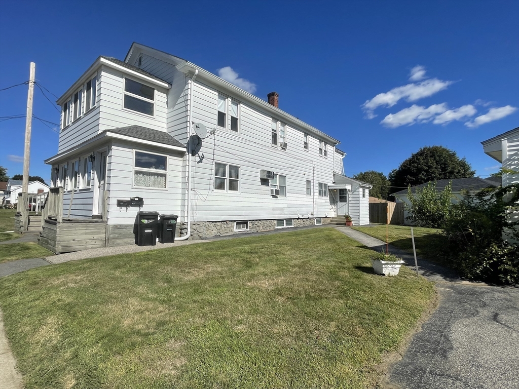 162 Plantation St, Worcester, Massachusetts, 4 Bedrooms Bedrooms, 10 Rooms Rooms,2 BathroomsBathrooms,Residential Income,For Sale,Plantation St,73434174