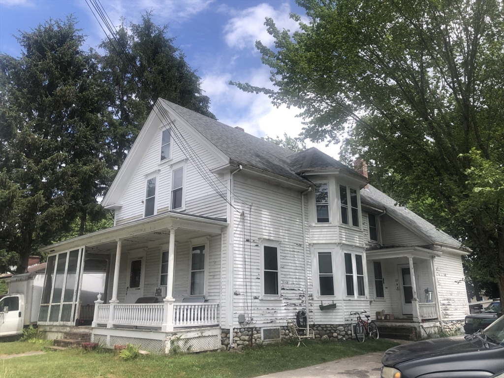 87 Pearl Street, Middleboro, Massachusetts, 4 Bedrooms Bedrooms, 10 Rooms Rooms,2 BathroomsBathrooms,Residential Income,For Sale,Pearl Street,73416479