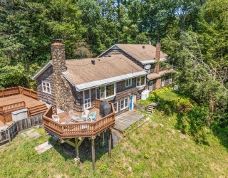 44 Mashapaug Rd, Holland, Massachusetts, 7 Bedrooms Bedrooms, 14 Rooms Rooms,4.5 BathroomsBathrooms,Residential,For Sale,Mashapaug Rd,73417179