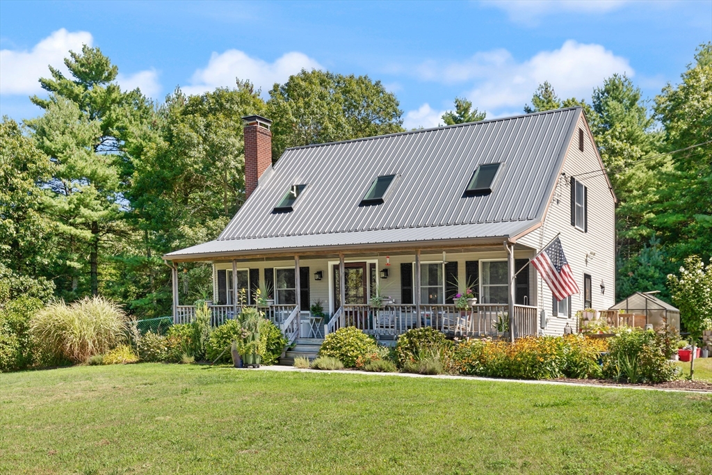 6 Bryant Circle, Middleboro, Massachusetts, 4 Bedrooms Bedrooms, 7 Rooms Rooms,2 BathroomsBathrooms,Residential,For Sale,Bryant Circle,73425205