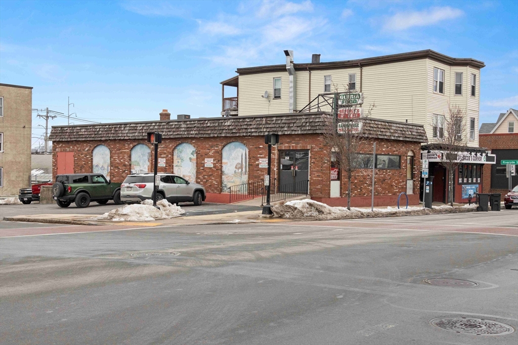 268-272 Rantoul St, Beverly, Massachusetts, ,Commercial Sale,For Sale,Rantoul St,73341391
