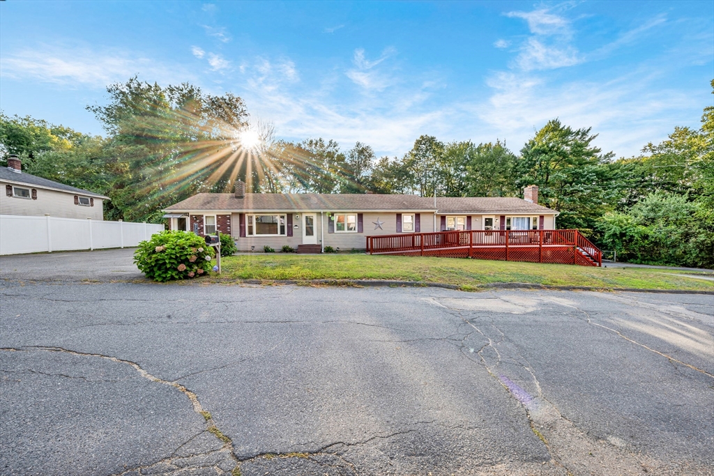 57 Leroy St, Fitchburg, Massachusetts, 7 Bedrooms Bedrooms, 12 Rooms Rooms,3 BathroomsBathrooms,Residential Income,For Sale,Leroy St,73425687