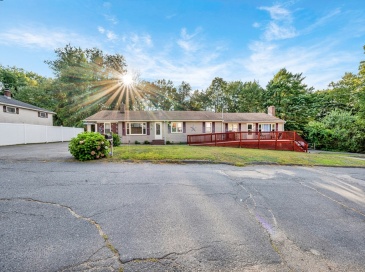 57 Leroy St, Fitchburg, Massachusetts, 7 Bedrooms Bedrooms, 12 Rooms Rooms,3 BathroomsBathrooms,Residential Income,For Sale,Leroy St,73425687