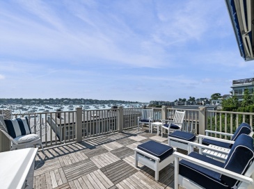 24 Lee St, Marblehead, Massachusetts, 1 Bedroom Bedrooms, 4 Rooms Rooms,2 BathroomsBathrooms,Residential,For Sale,Lee St,73401335