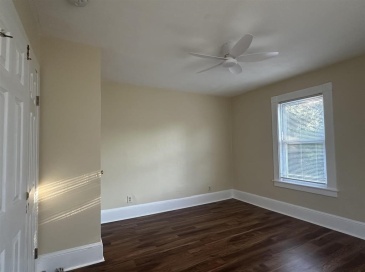 34 Maple St, Derry, New Hampshire, 3 Bedrooms Bedrooms, 5 Rooms Rooms,1 BathroomBathrooms,Residential Lease,For Rent,Maple St,73436441