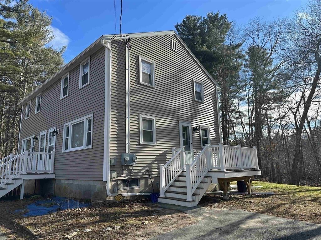 4 Lorraine Ave, Pelham, New Hampshire, 2 Bedrooms Bedrooms, 5 Rooms Rooms,1 BathroomBathrooms,Residential Lease,For Rent,Lorraine Ave,73436436