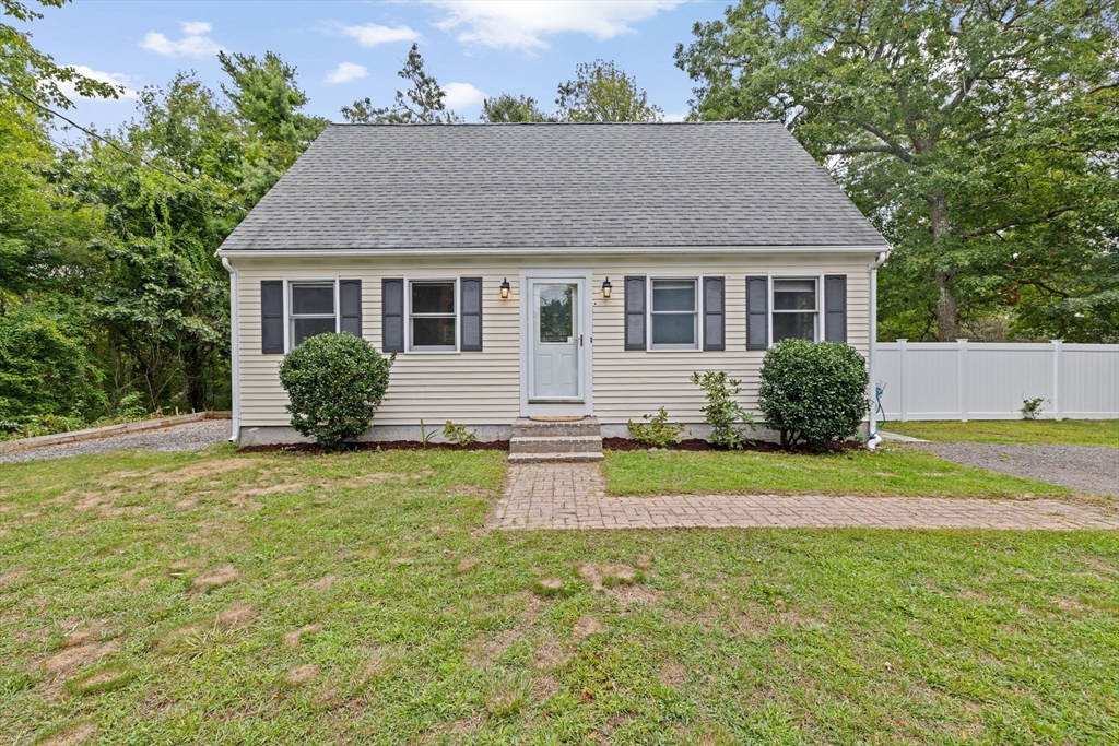 1 Michael Dr, Wareham, Massachusetts, 3 Bedrooms Bedrooms, 6 Rooms Rooms,2 BathroomsBathrooms,Residential,For Sale,Michael Dr,73430255