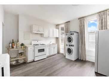 128 Washington Avenue, Chelsea, Massachusetts, 3 Bedrooms Bedrooms, 4 Rooms Rooms,1 BathroomBathrooms,Residential Lease,For Rent,Washington Avenue,73428397