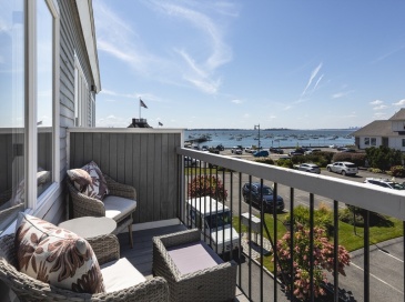 432 Humphrey Street, Swampscott, Massachusetts, 2 Bedrooms Bedrooms, 5 Rooms Rooms,2 BathroomsBathrooms,Residential Lease,For Rent,Humphrey Street,73427475