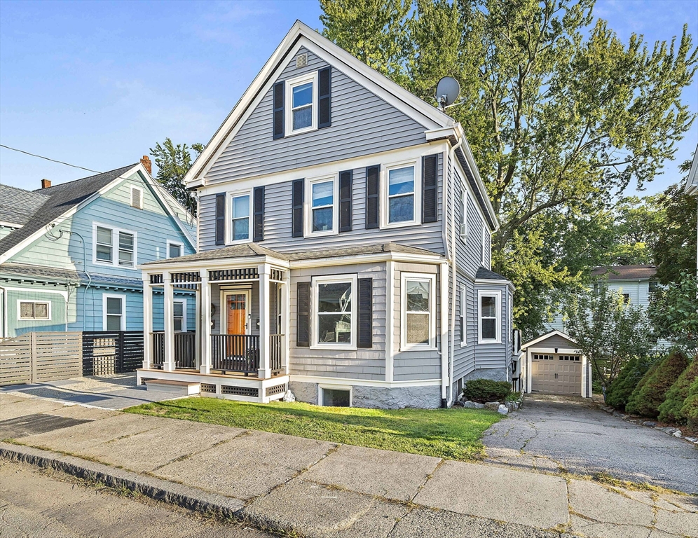 77 Botolph St, Quincy, Massachusetts, 5 Bedrooms Bedrooms, 11 Rooms Rooms,3 BathroomsBathrooms,Residential Income,For Sale,Botolph St,73431331