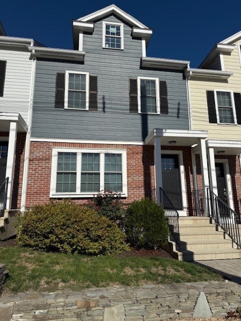 176 Main St., Medway, Massachusetts, 2 Bedrooms Bedrooms, 4 Rooms Rooms,2 BathroomsBathrooms,Residential,For Sale,Main St.,73448681