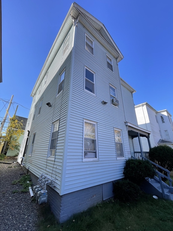 5 Freeland Ter, Worcester, Massachusetts, 3 Bedrooms Bedrooms, 6 Rooms Rooms,1 BathroomBathrooms,Residential Lease,For Rent,Freeland Ter,73448692